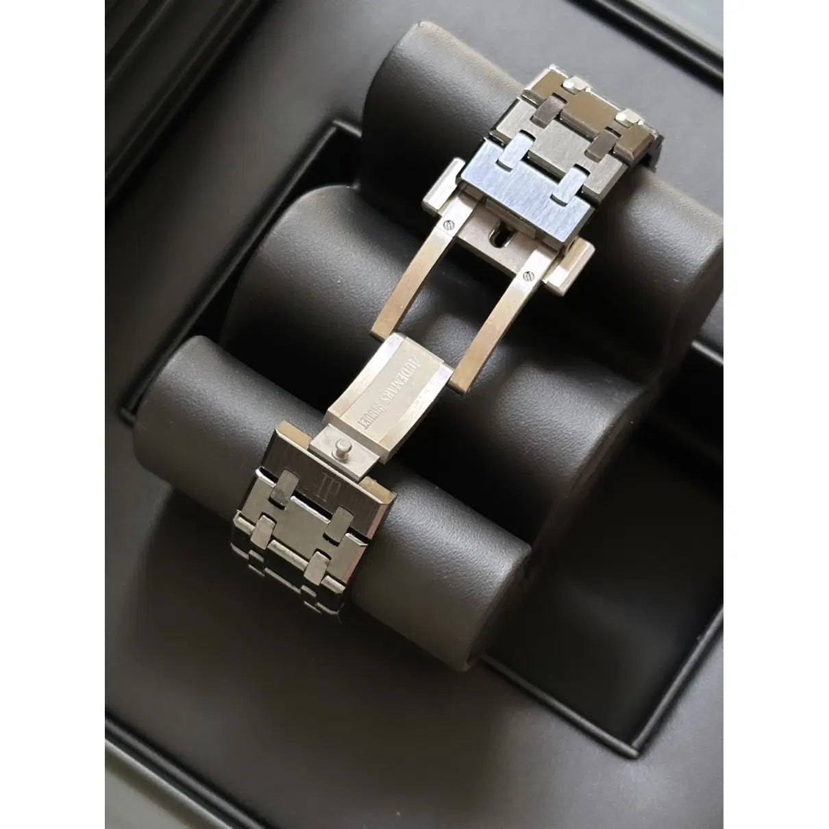 Audemars Piguet Royal Oak 15400 Black Dial