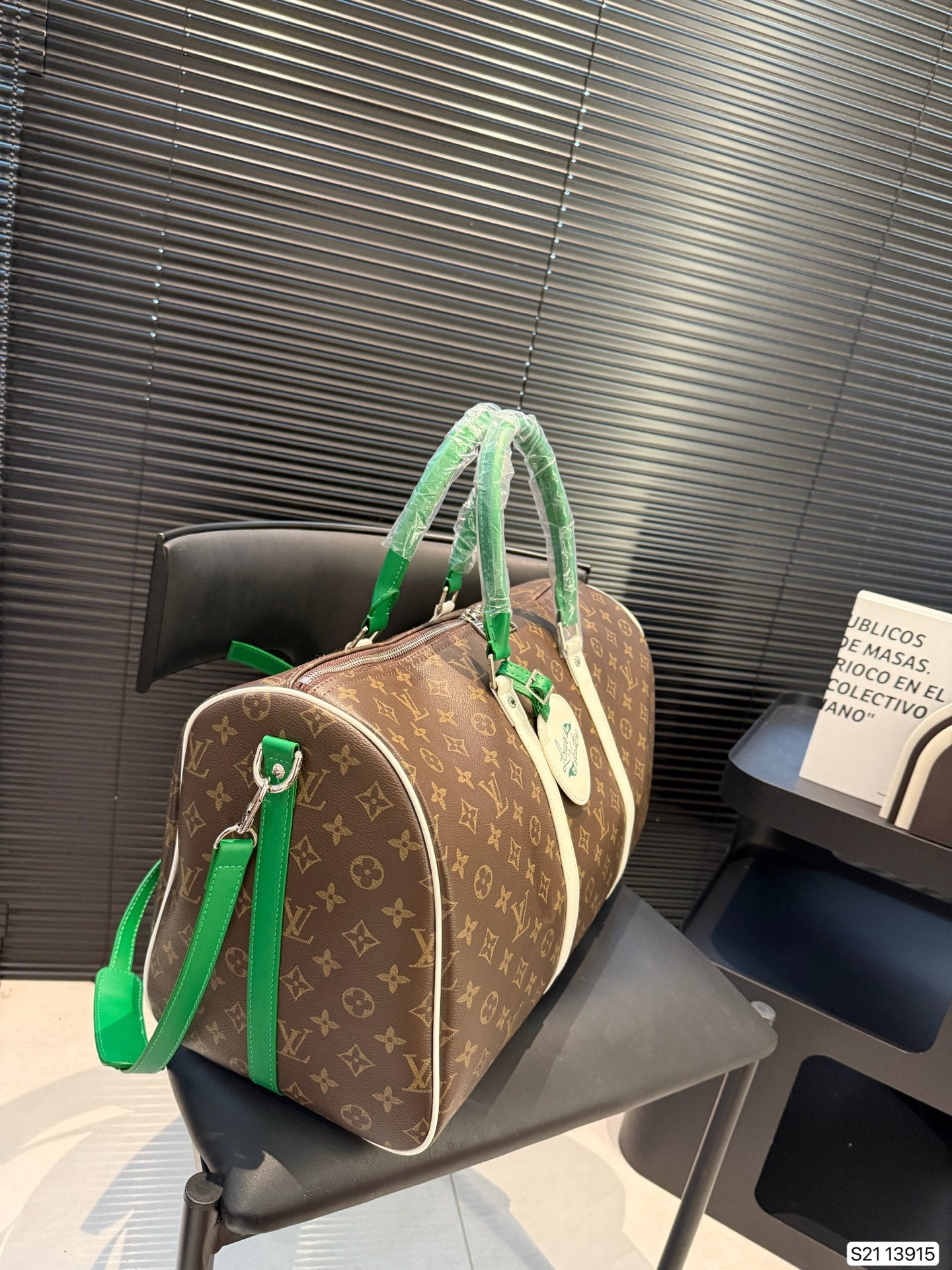 LV3647| 9