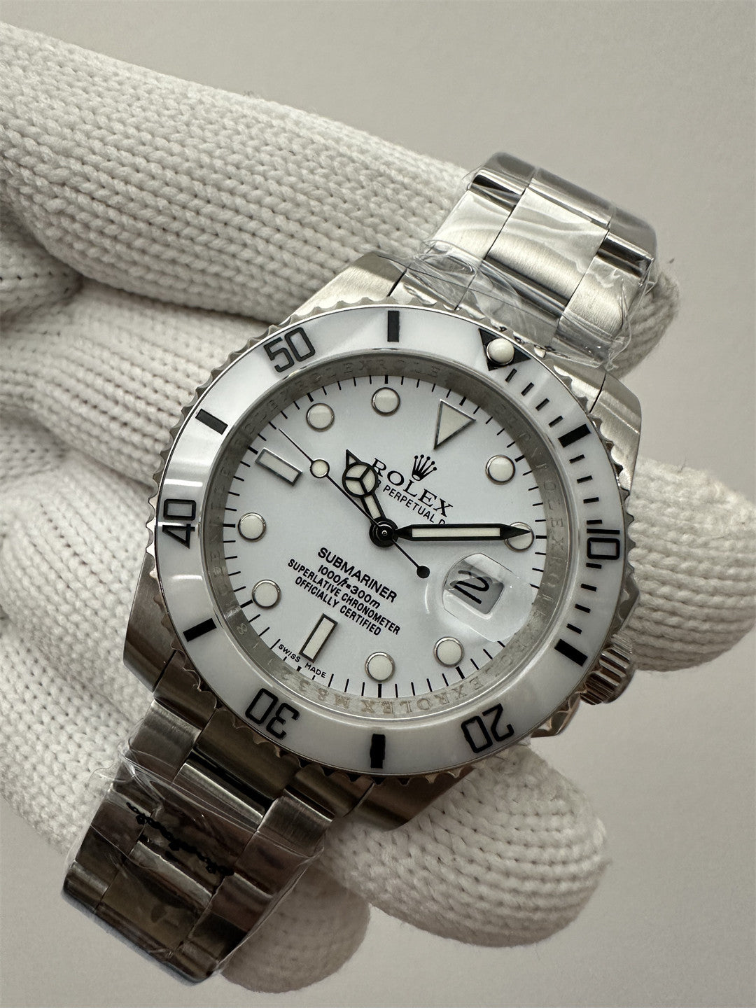 RLX world 7084